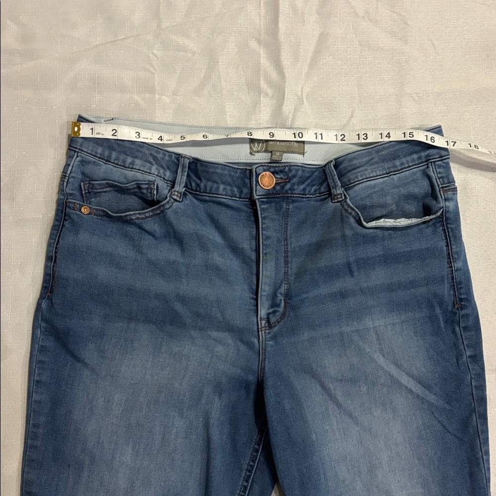 Woman’s Wit & Wisdom Jeans in Deep Blue Wider Leg, size 14 - Picture 5 of 8